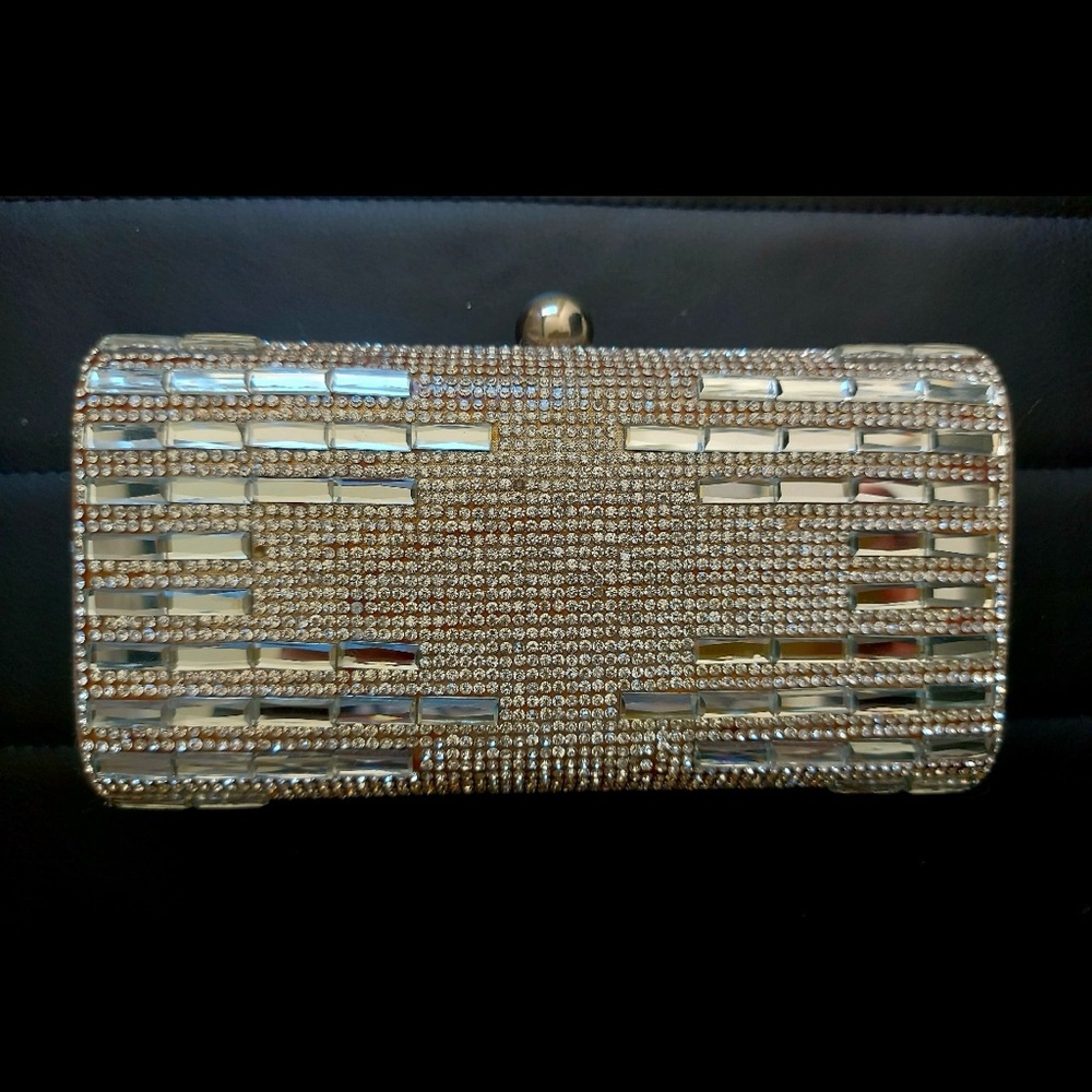 Elegant Snap Clutch
